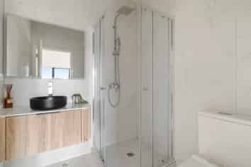 7/32, 9/32 & 10/32 Tapuwae Way, Mangere Bridge