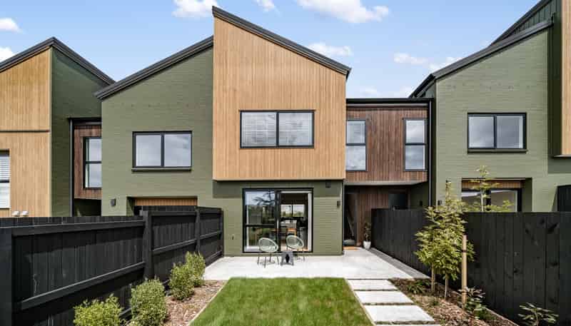 9 Golden Fall Road, Hobsonville