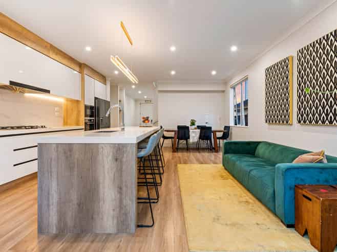 114 McQuoids Road, Flat Bush