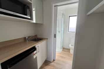 2D/7 Greta Street, Glenview