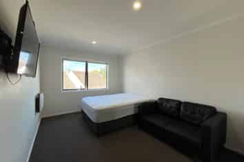 2D/7 Greta Street, Glenview