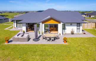 25 Tirimoana Place, Otamatea