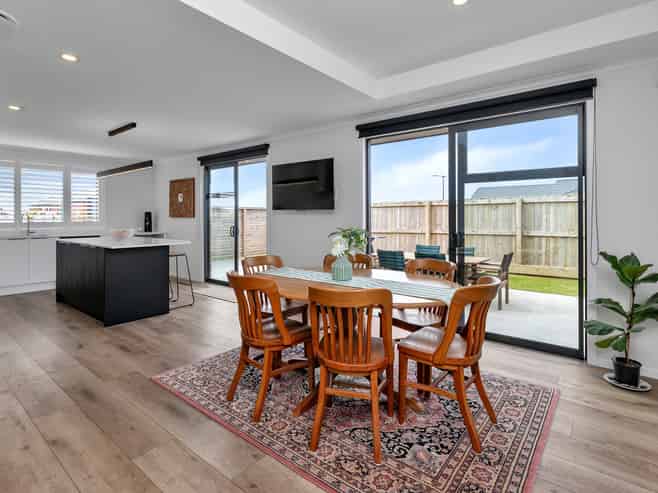 25 Taurangawaka, One Tree Point