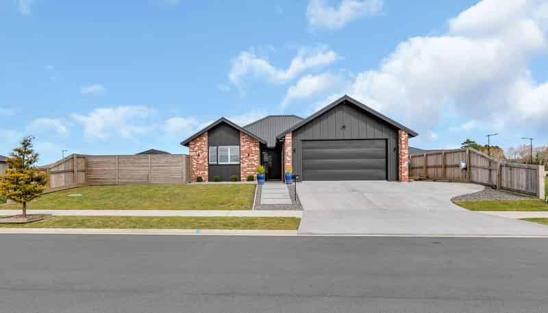 25 Taurangawaka Road, One Tree Point