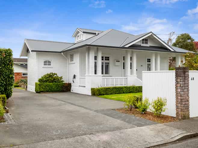 68 Wallace Place, Westown