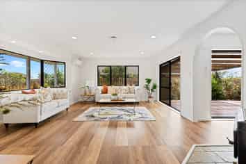 156 Whitford Road, Somerville