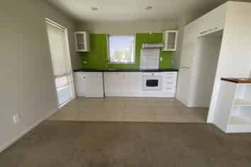 2/346 Hereford Street, Linwood