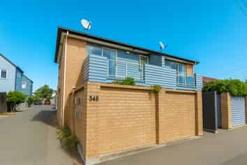 2/346 Hereford Street, Linwood