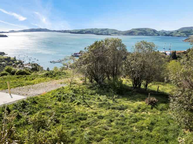 4 Reynoldstown Road, Careys Bay