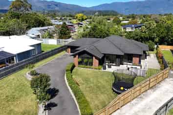 10 Kawatiri Place, Westport