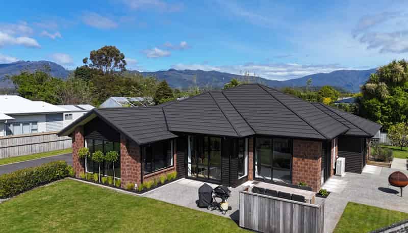 10 Kawatiri Place, Westport
