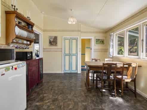 11A Grammar Street, Kimbolton