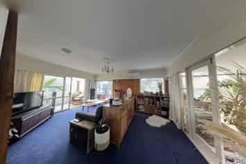 22 Pukerua Beach  Road, Pukerua Bay