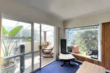 22 Pukerua Beach  Road, Pukerua Bay
