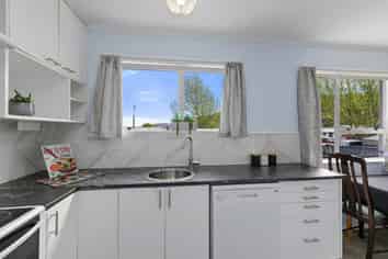 24A Roband Crescent, Brown Owl