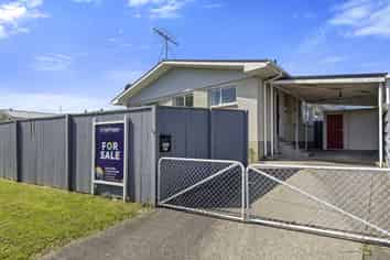 24A Roband Crescent, Brown Owl