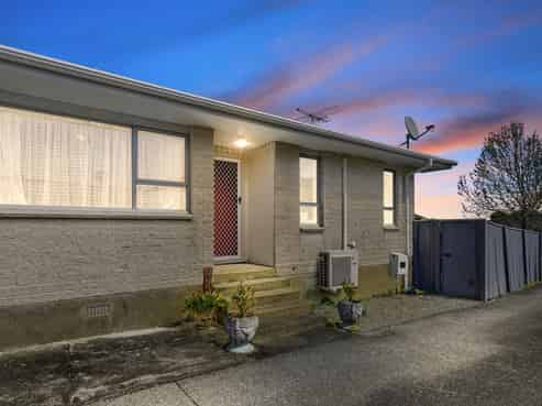 24A Roband Crescent, Brown Owl