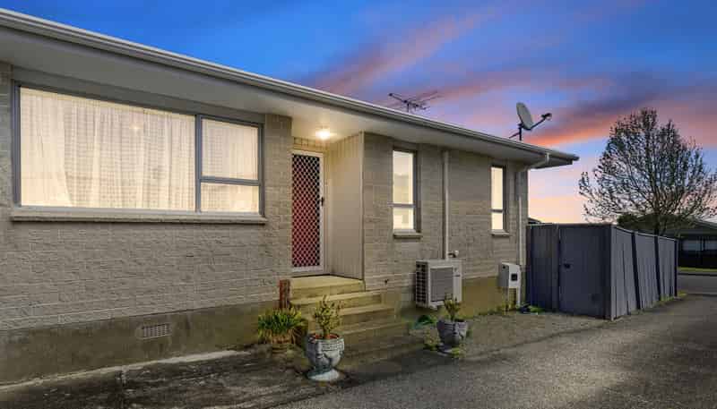 24A Roband Crescent, Brown Owl