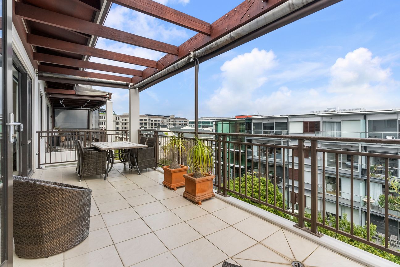 Secret Spot in The Viaduct - The Parc Penthouse! – pohled 4