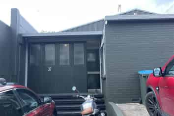 City Fringe Character Gem