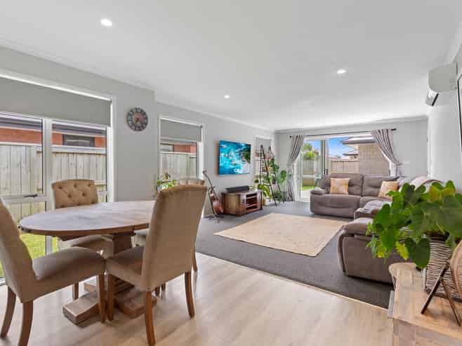 8 Komata Crescent, Papamoa