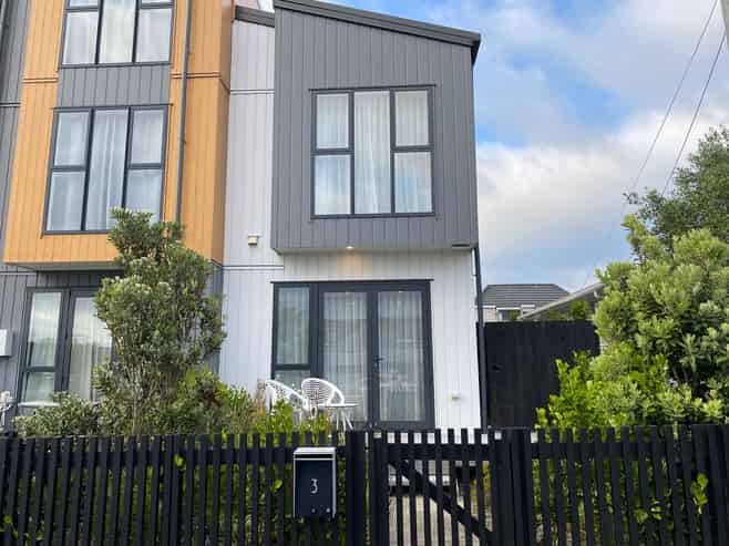 3/128 Onewa Road, Northcote
