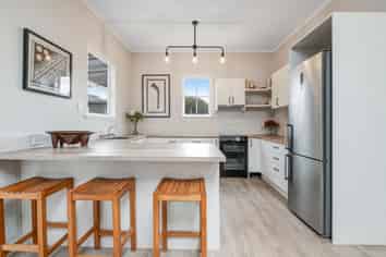1 Karaka Street, Helensville