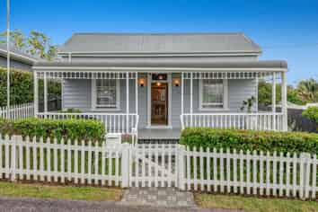 1 Karaka Street, Helensville