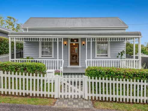 1 Karaka Street, Helensville