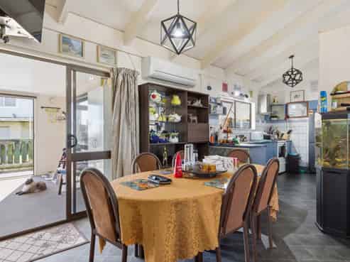 647 Pukehina Parade, Pukehina