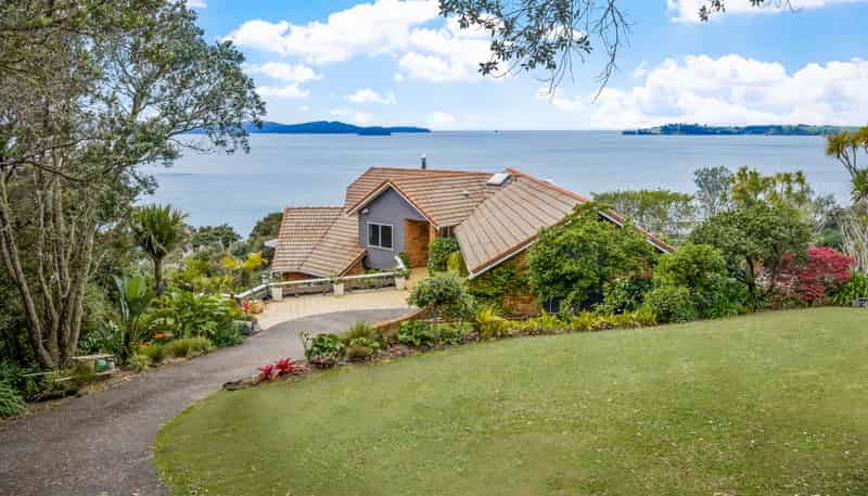 47 Puriri Place, Sandspit