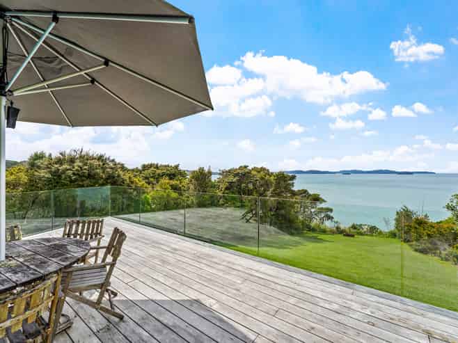 47 Puriri Place, Sandspit