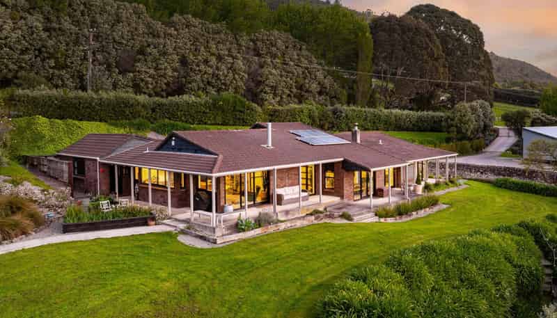 204 Huia Street, Waikanae