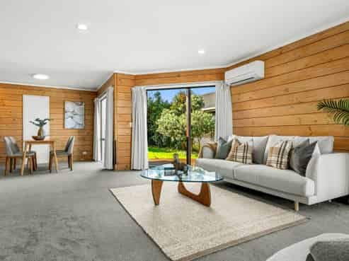 212B Norman Lesser Drive, Saint Johns