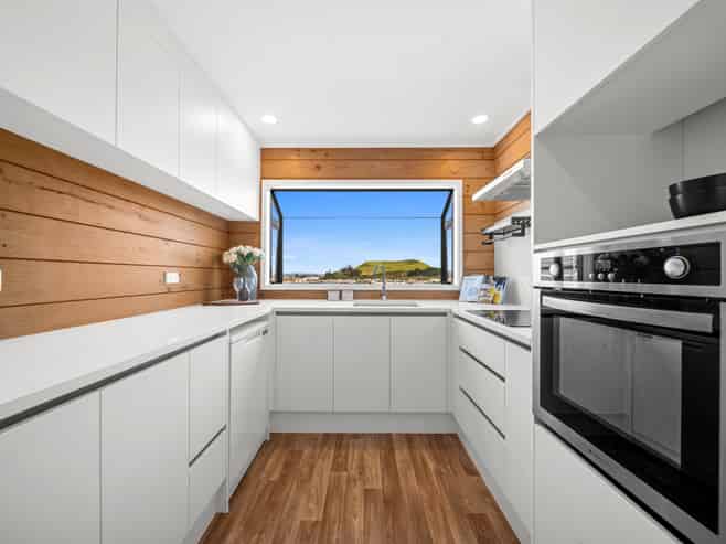 212B Norman Lesser Drive, Saint Johns