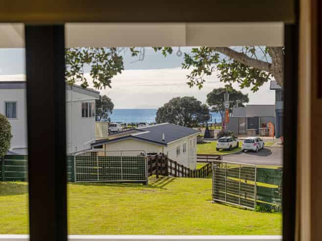 353 Tangiora Avenue, Whangapoua