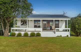 353 Tangiora Avenue, Whangapoua
