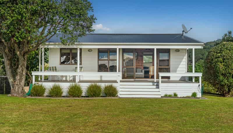 353 Tangiora Avenue, Whangapoua