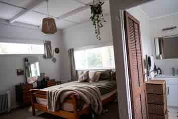 64 Gribblehirst Road, Sandringham