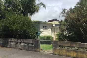 64 Gribblehirst Road, Sandringham