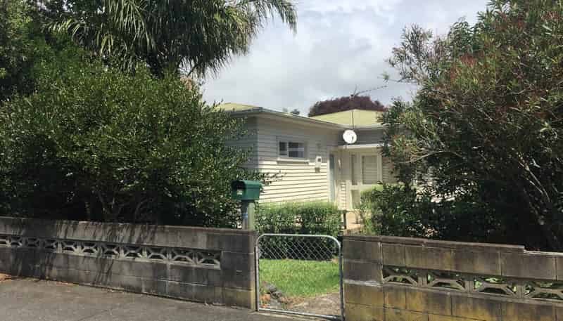 64 Gribblehirst Road, Sandringham