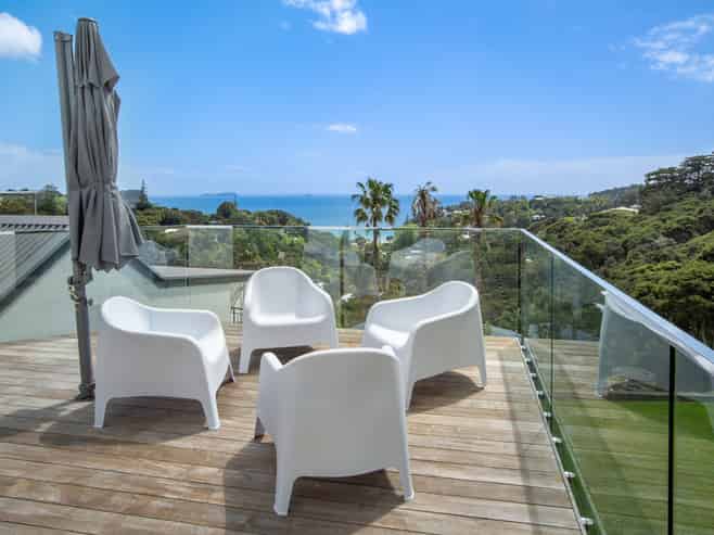 AT/4 Bay Road, Palm Beach