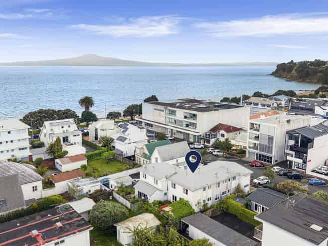 2/11 Maheke Street, St Heliers