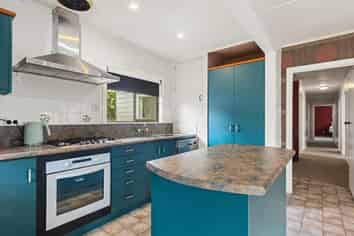 1711 State Highway 4, Aria