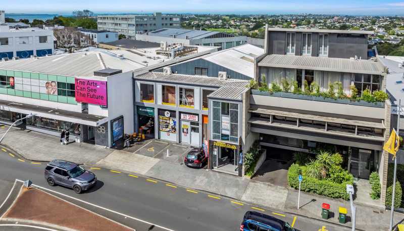 44 Broadway, Newmarket
