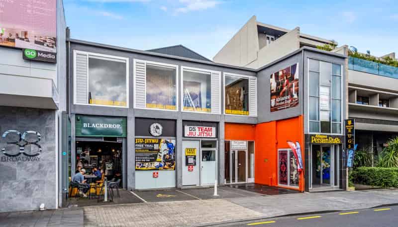 44 Broadway, Newmarket
