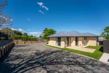 8A Jellicoe Street, Oceanview