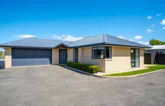 8A Jellicoe Street, Oceanview