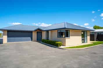 8A Jellicoe Street, Oceanview