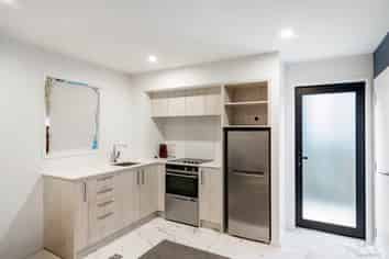 2/45 Vera Road, Te Atatu South